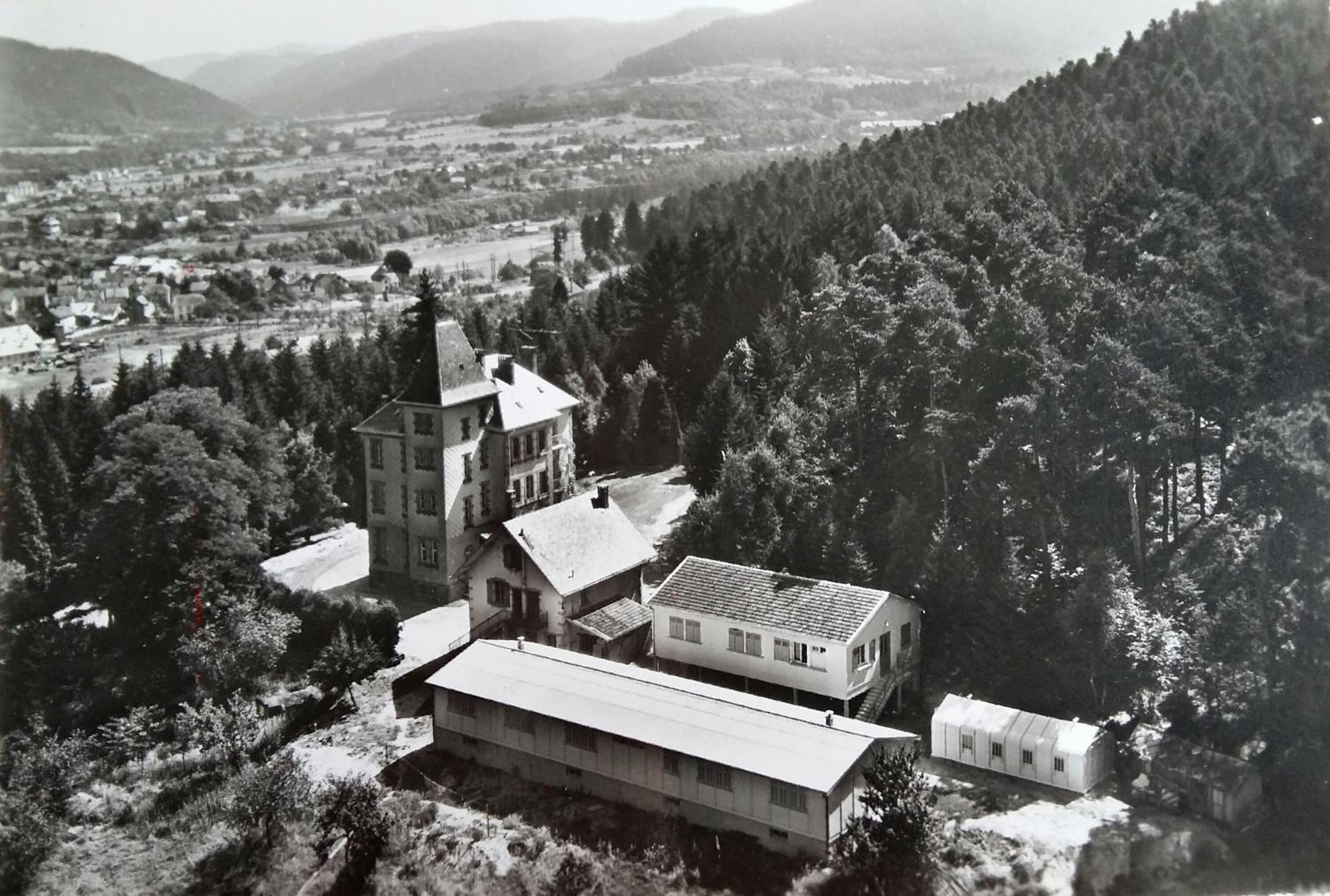 Chateau Robert Raon-lʼÉtape Exteriör bild